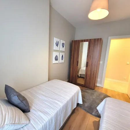 Relax Unwind Inviting 2br Apt, Cozy Interiors 公寓