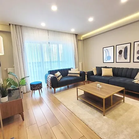 Relax Unwind Inviting 2br Apt, Cozy Interiors Apartament